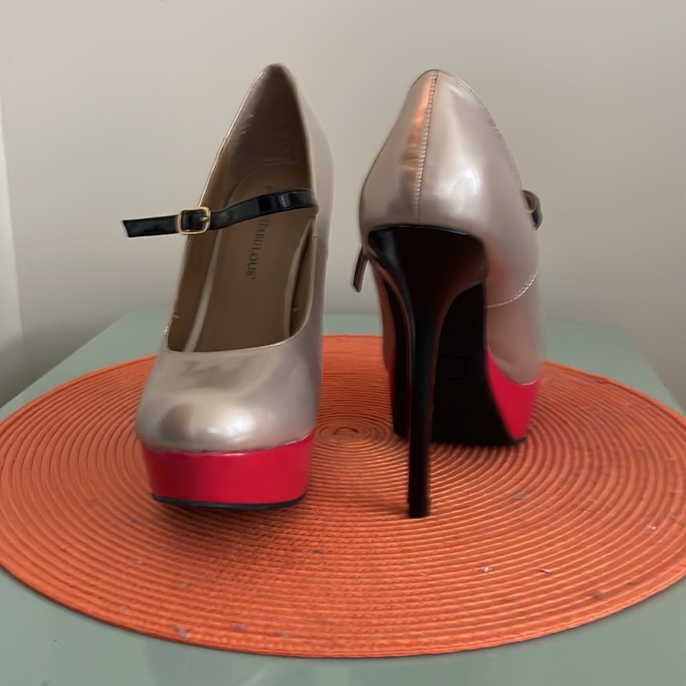 Shoes - Picture 2 of 3